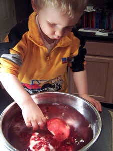 Pomegranates - Ryan cleaning