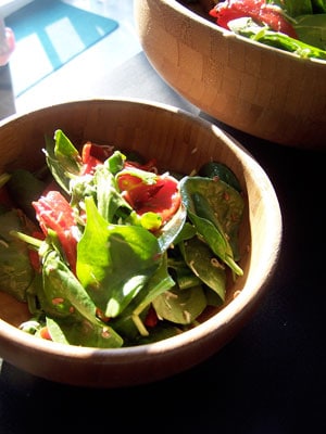 Roasted Red Pepper and Spinach Salad