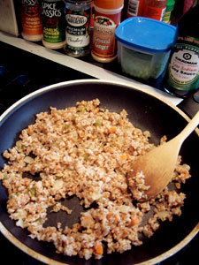 Idea: Fried Bulgur with Peas and Pomegranate Step 2