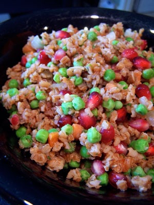 Idea: Fried Bulgur with Peas and Pomegranate