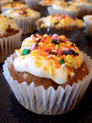 Quick & Light Pumpkin Spice Cupcakes with Cheesecake Frosting