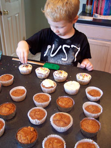 Quick & Light Pumpkin Spice Cupcakes with Cheesecake Frosting - frosting