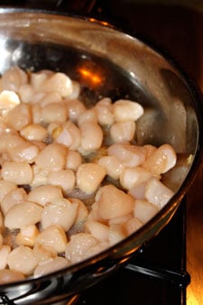 Bay Scallops with Blueberries and Pomegranate  - step 1
