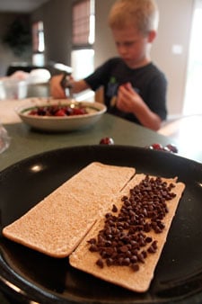 Grilled Chocolate and Cherries - step 2