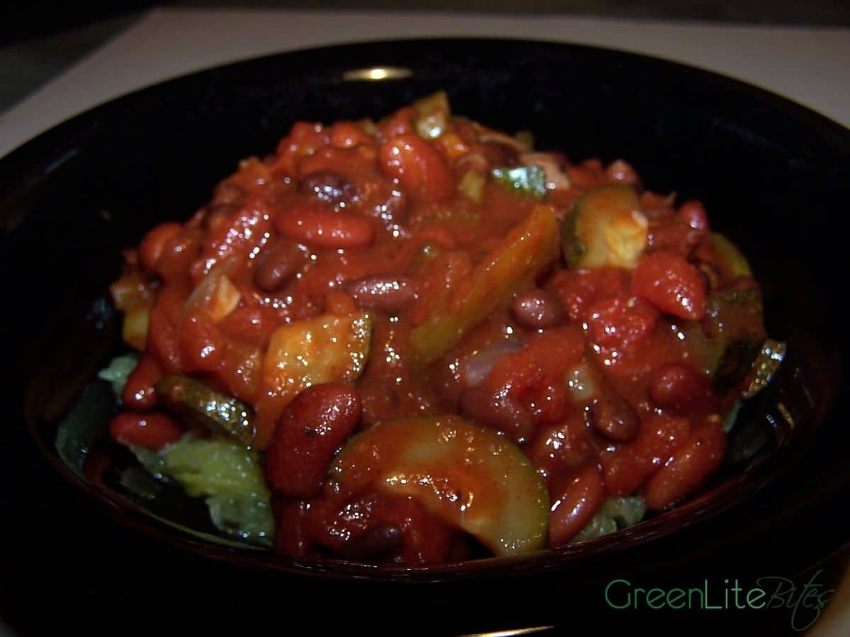 Vegetarian chili in black bowl