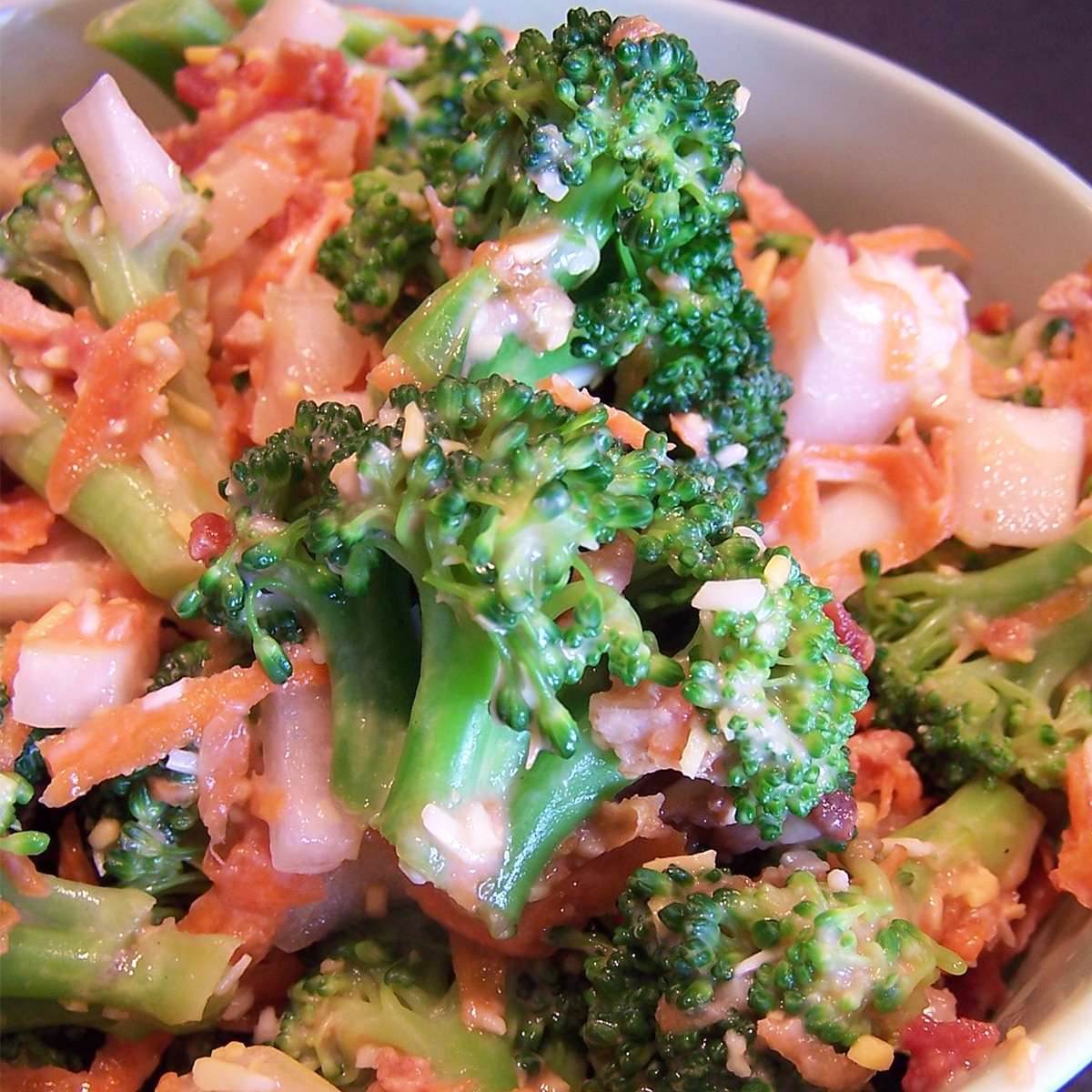 chilled broccoli salad featured