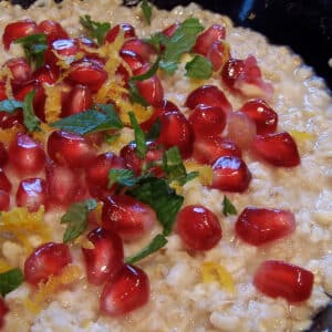 pomegranate oatmeal featured