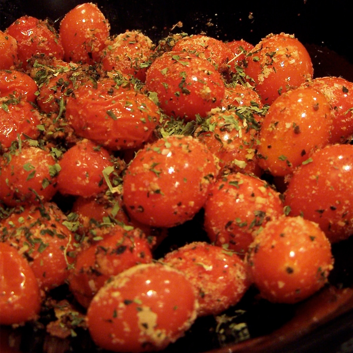 roasted cherry tomatoes featured
