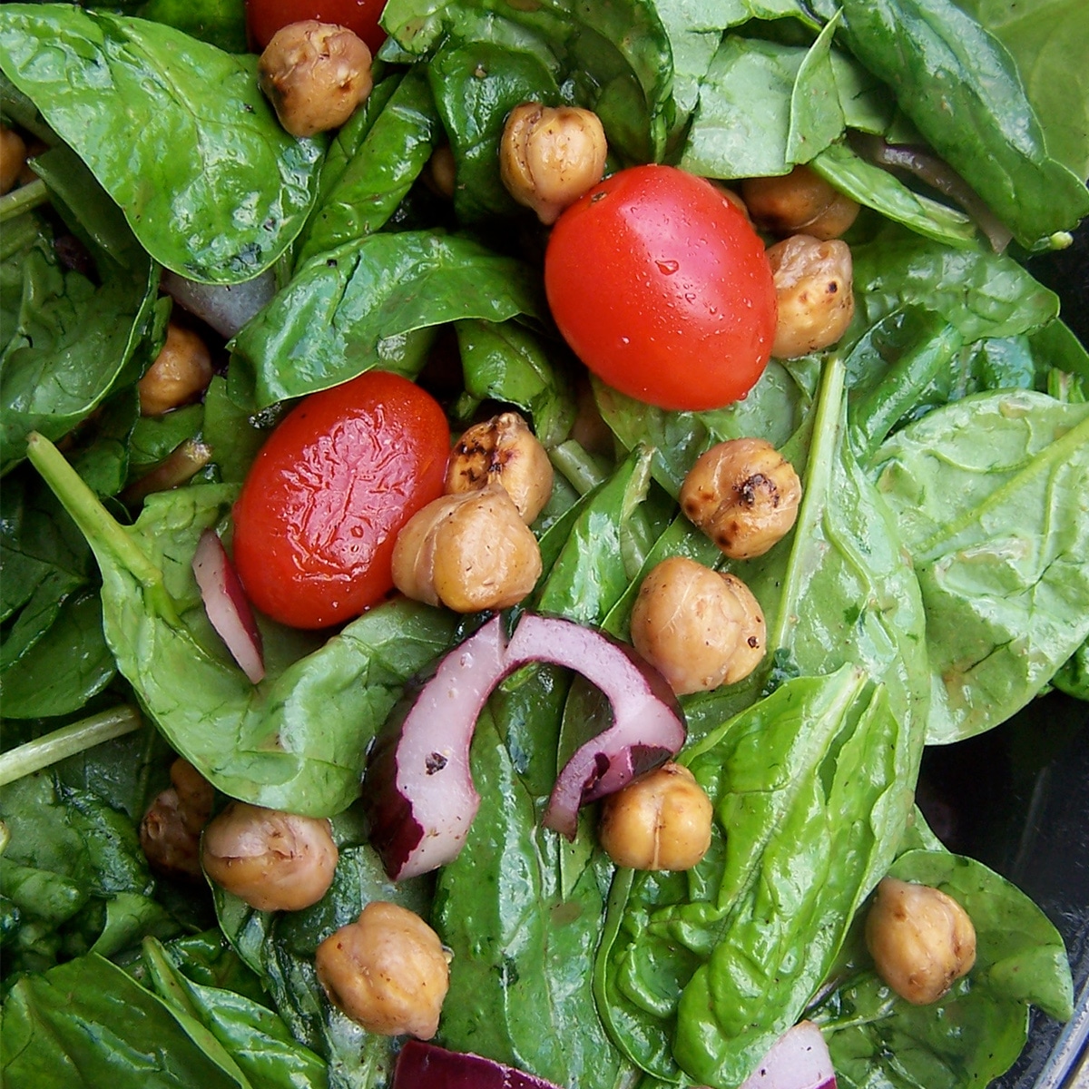 spinach salad toasted chickpeas featured