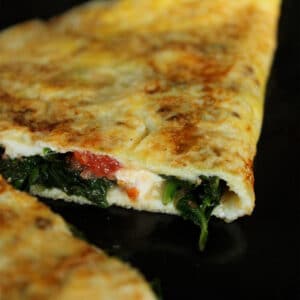 feta spinach omelet featured