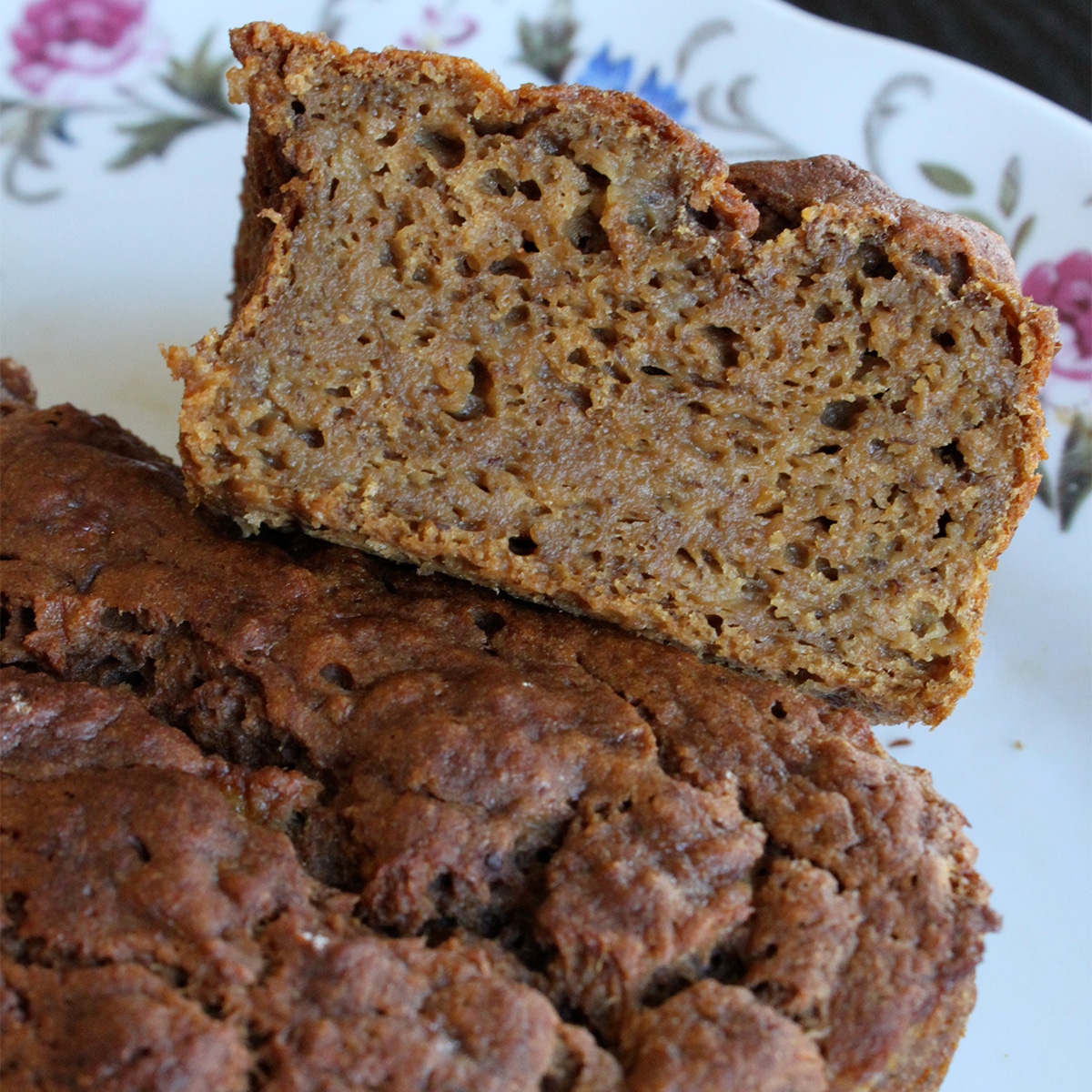 banana bread loaves featured