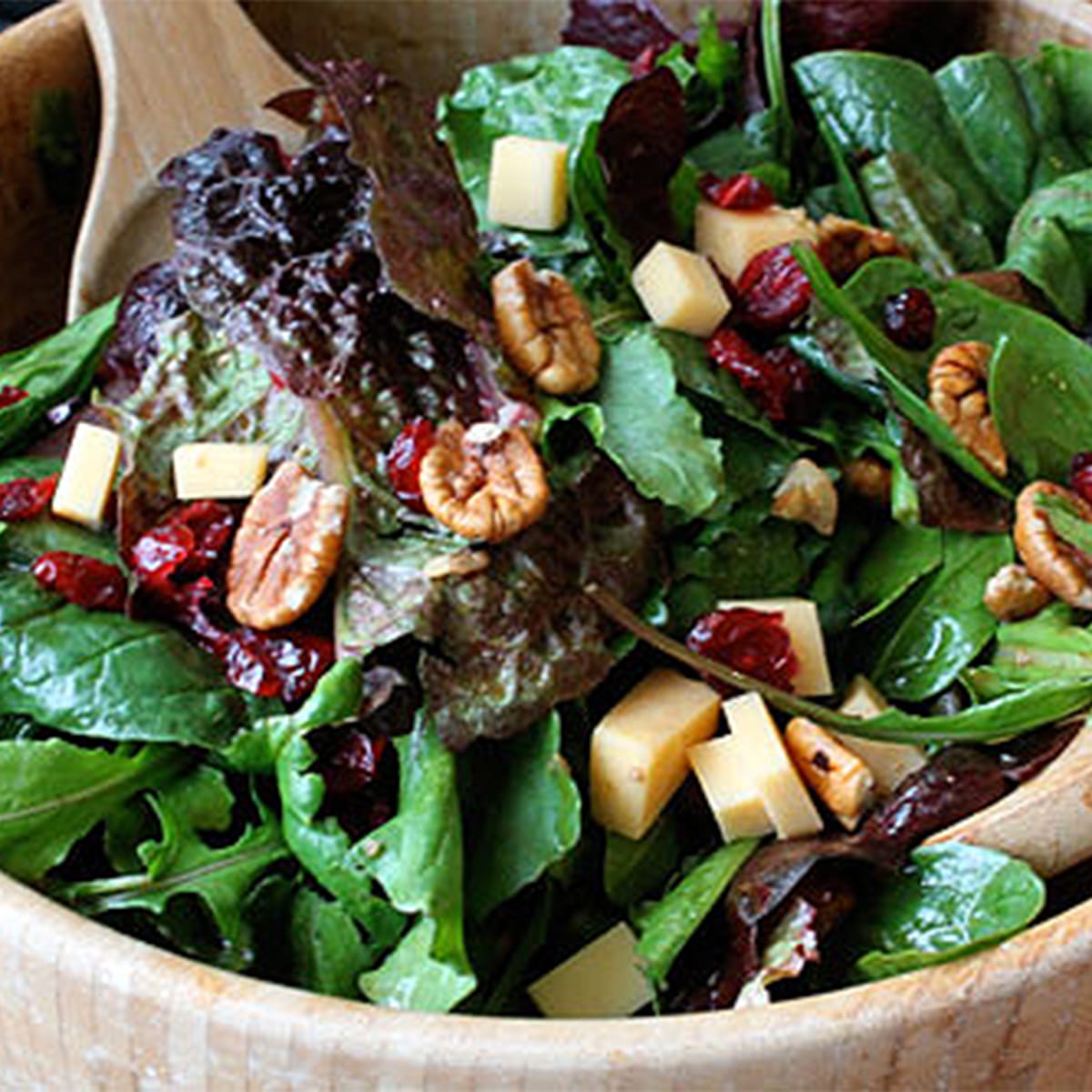 Cranberry Fall Harvest Salad » US Cranberries