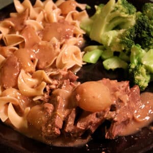 slow cooker beef featured