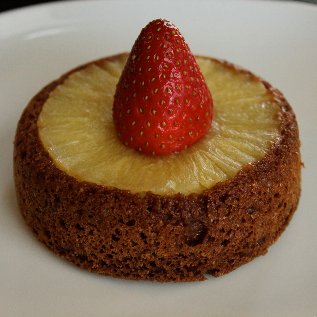 pineapple cake featured