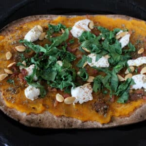 butternut squash pizza featured