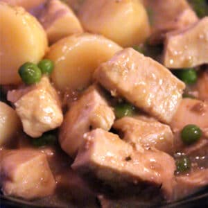 one pot chicken and potatoes featured