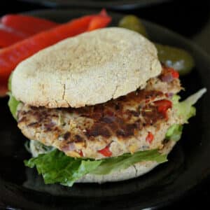 canned salmon burgers featured