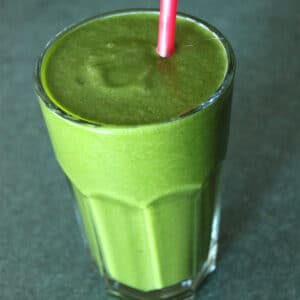 green pineapple smoothie featured