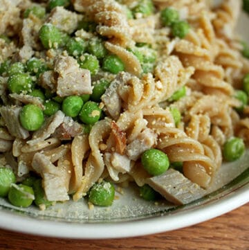 Whole Wheat Pasta with Peas and Ham Finished