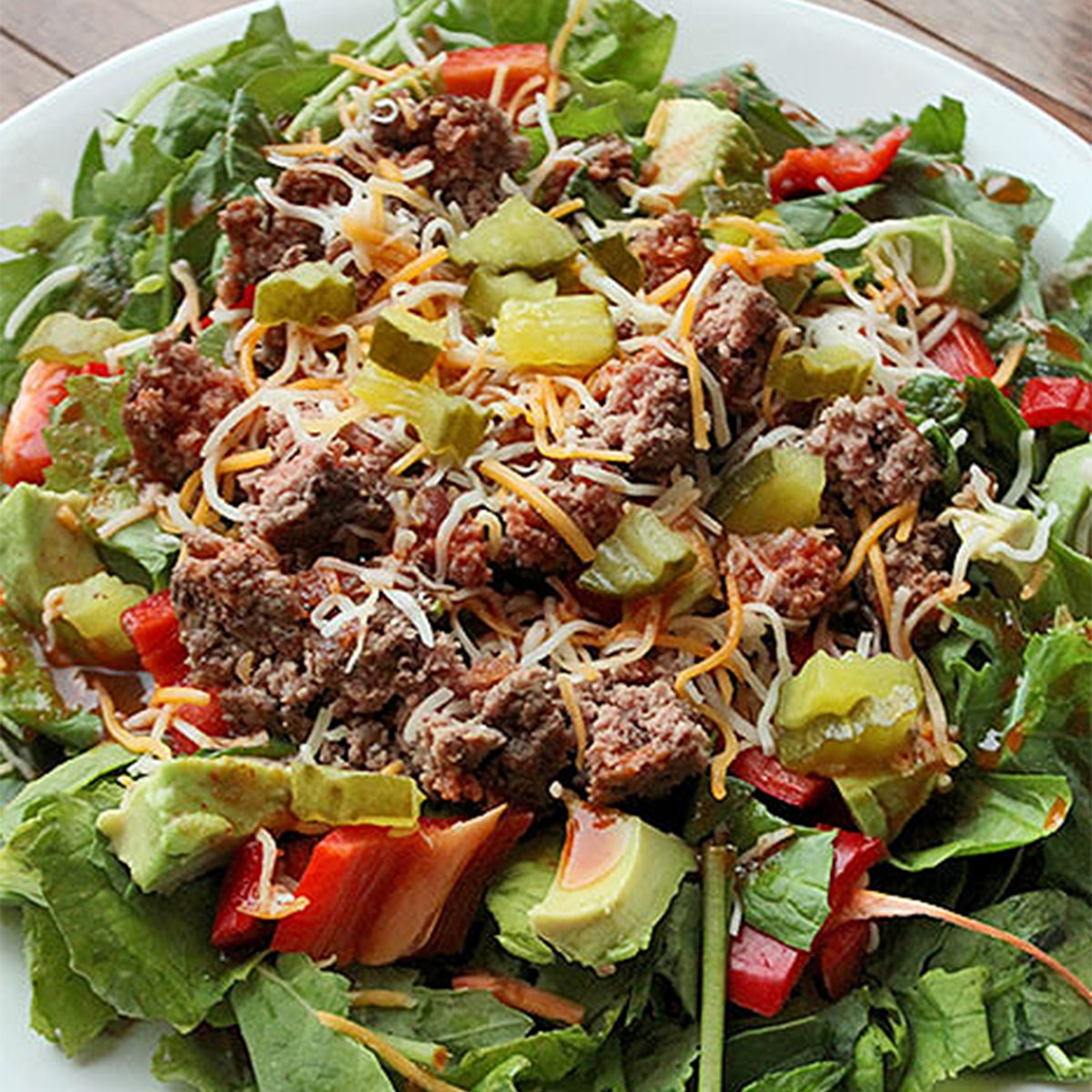 cheesburger salad featured