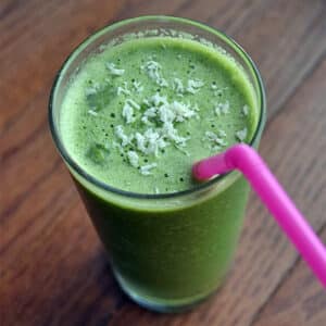green pineapple smoothie featured