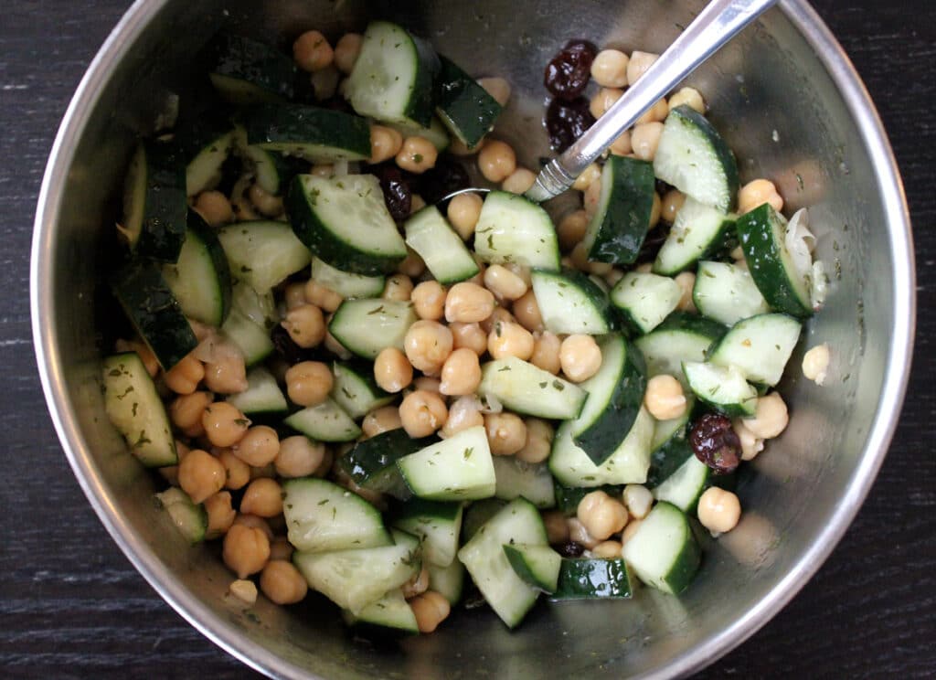 chickpea and cucumber salad 1