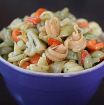 pasta salad featured