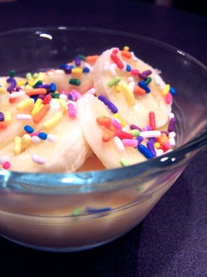 Instant Vanilla Pudding Cups with Banana and Sprinkles
